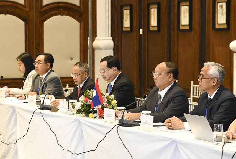 Đoàn đại biểu Ủy ban Đối ngoại Quốc hội Lào